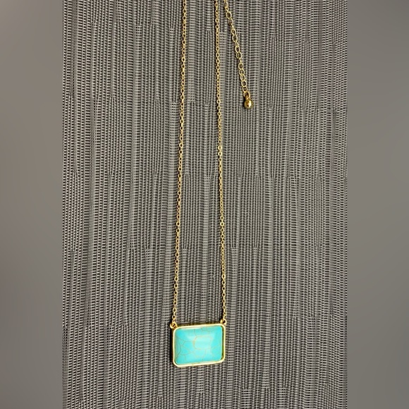 Gold tone 16” to 20” necklace with turquoise color stone. Heavy stone. Pre Loved - Picture 2 of 4